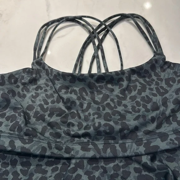 GAP ELIPSE 2pc 🐆💚🖤 - Picture 13 of 13